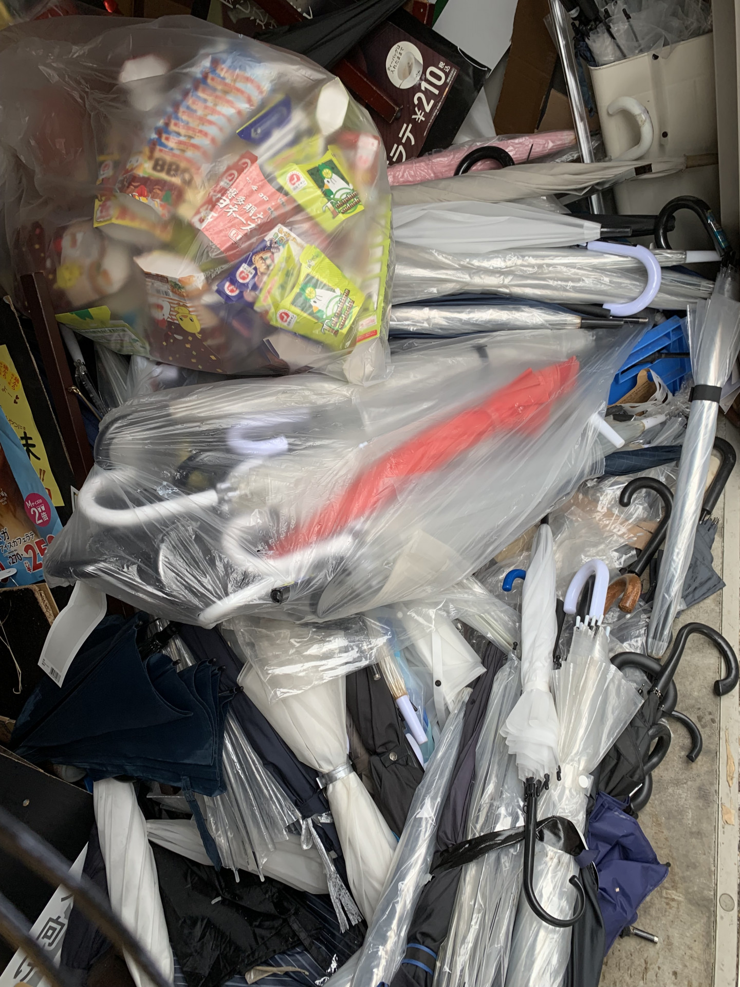 名古屋市にて不用品に物置の中身の処分