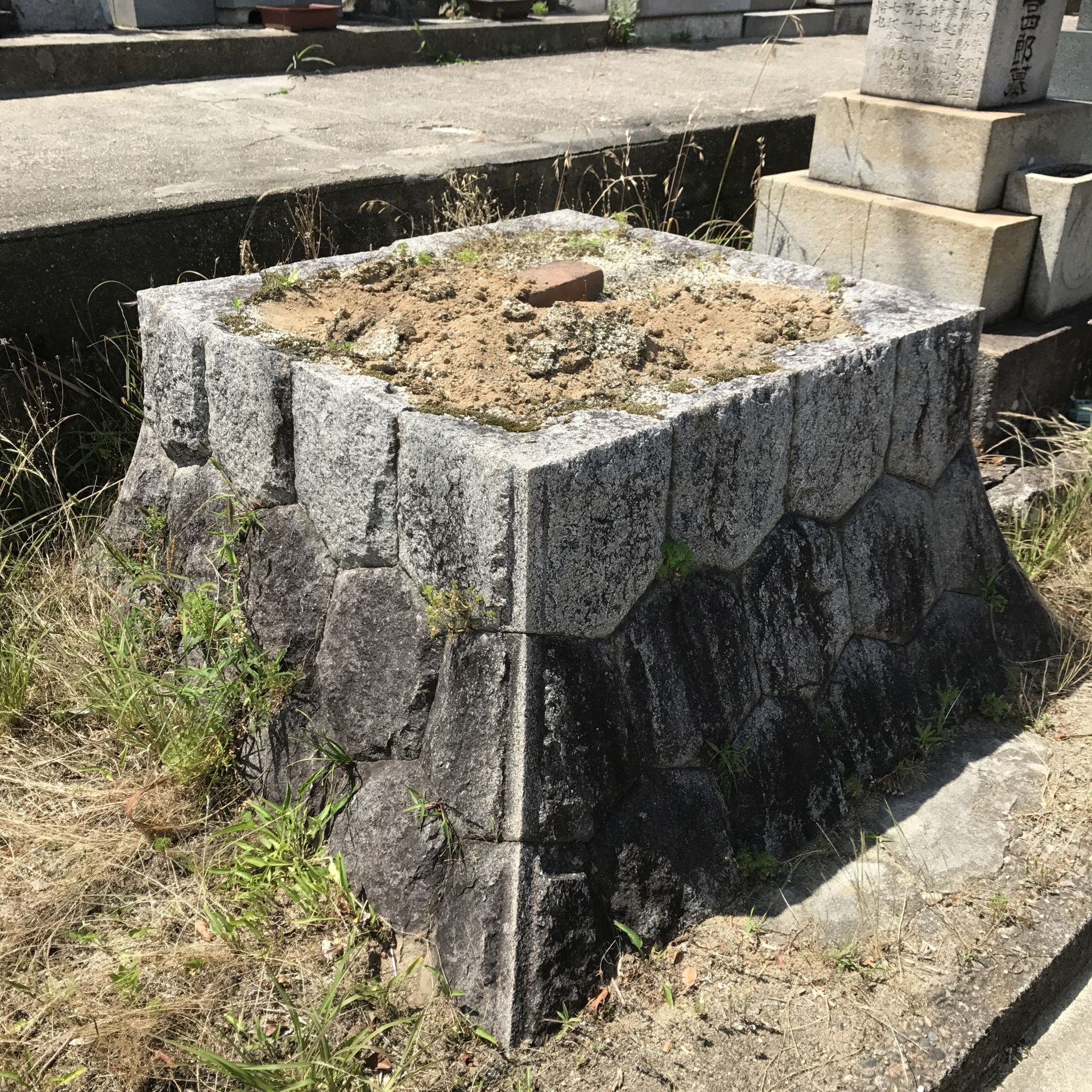 愛知県でお墓の解体と処分